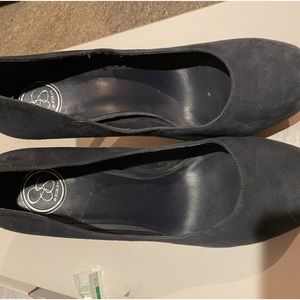 Jessica Simpson sz 9 suede pumps